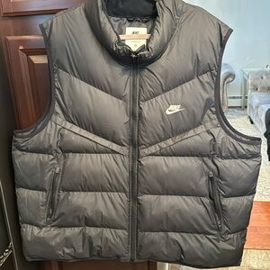 Nike Storm-Fit Puffer